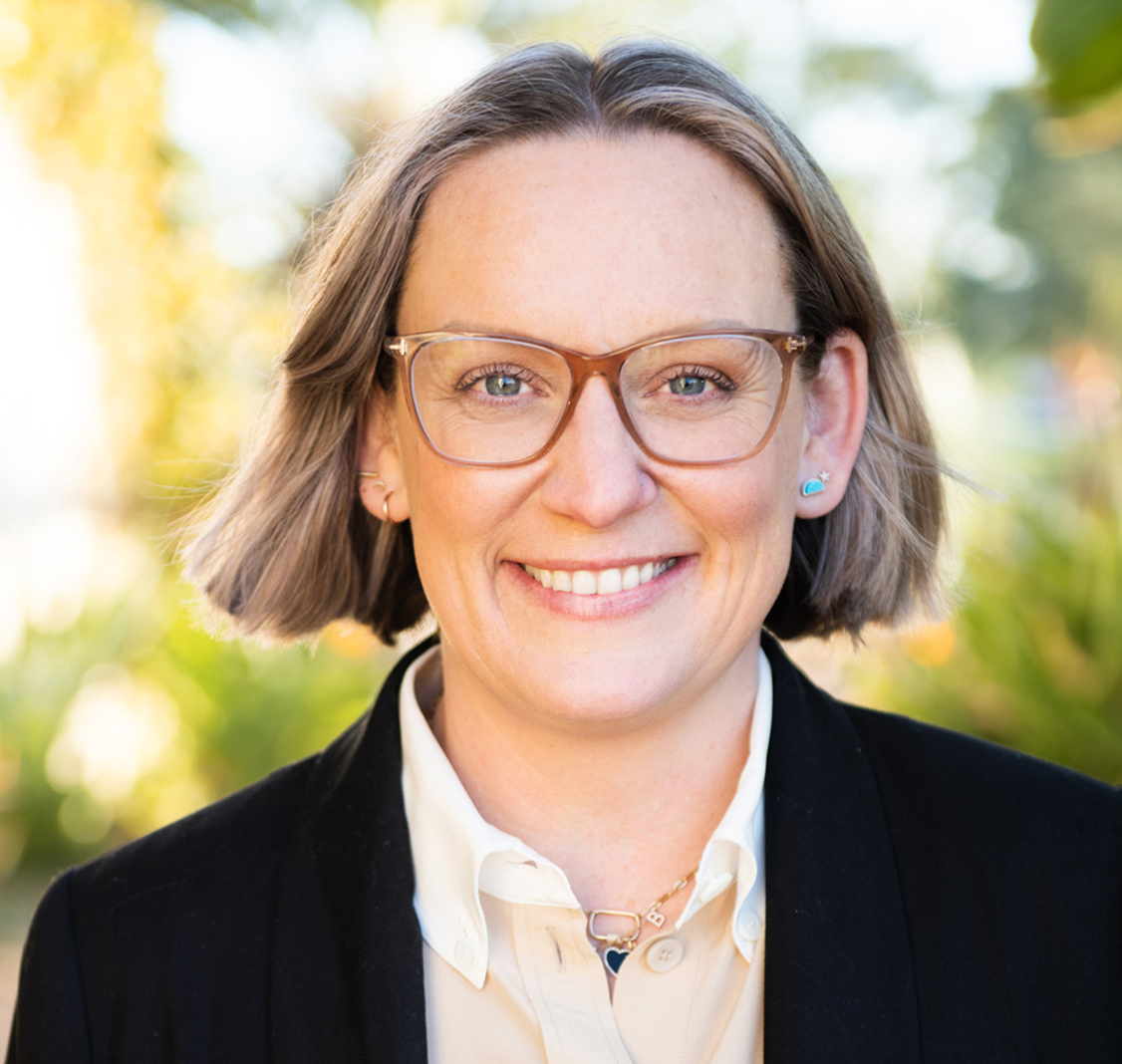 Headshot of Annie McGuire