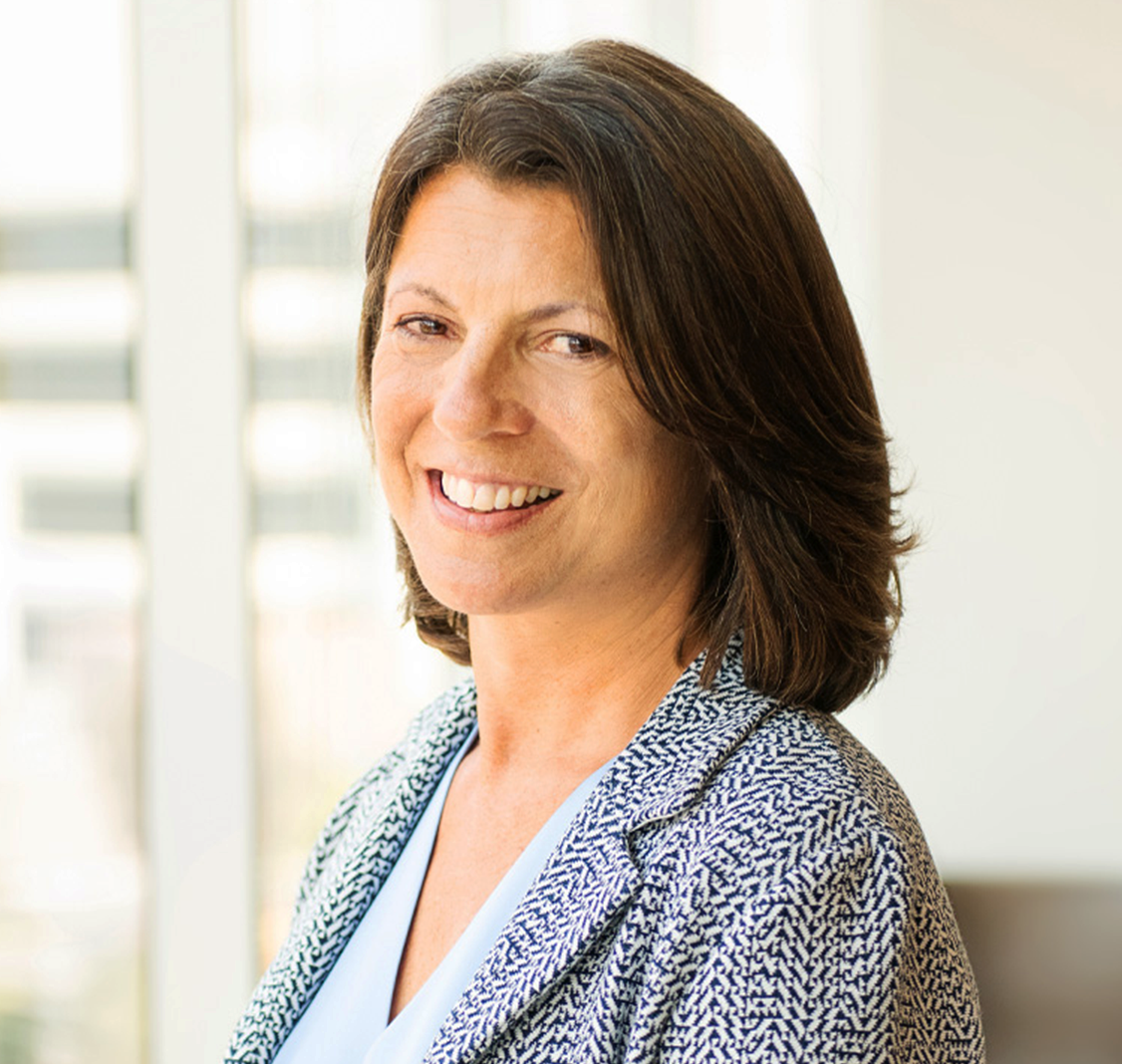 Headshot of Tracy Morris
